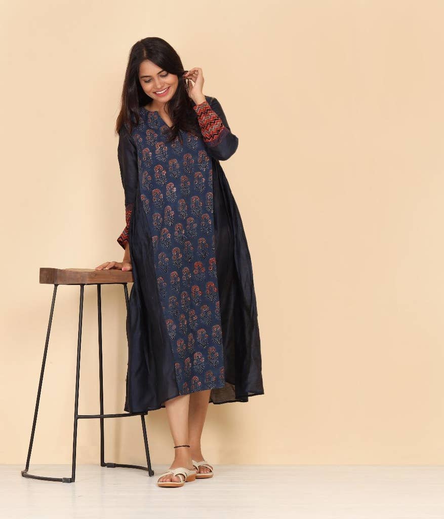 Women Ajrakh Print Kurta Style 3