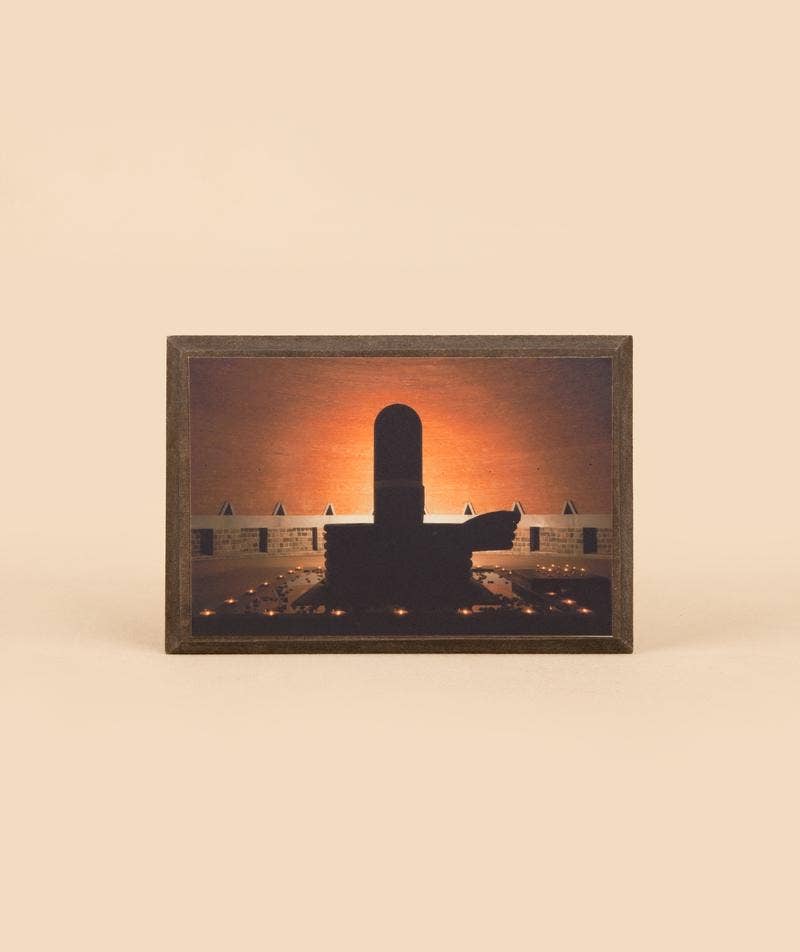 Dhyanalinga Photo with Stand (6x4)