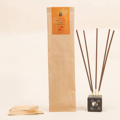 Hand rolled pure sandalwood masala incense/agarbatti. Chemical and toxin free. Ethically sourced. Natural herbs, roots & essential oils. Pack of 10 sticks