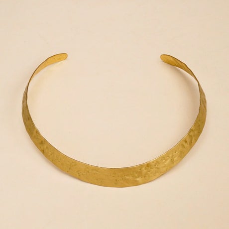Hammered brass choker - style (2)