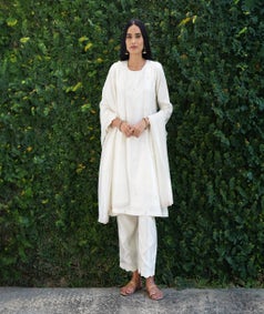 Round neck Panelled Kurta SET with scalloped sleeves and pants