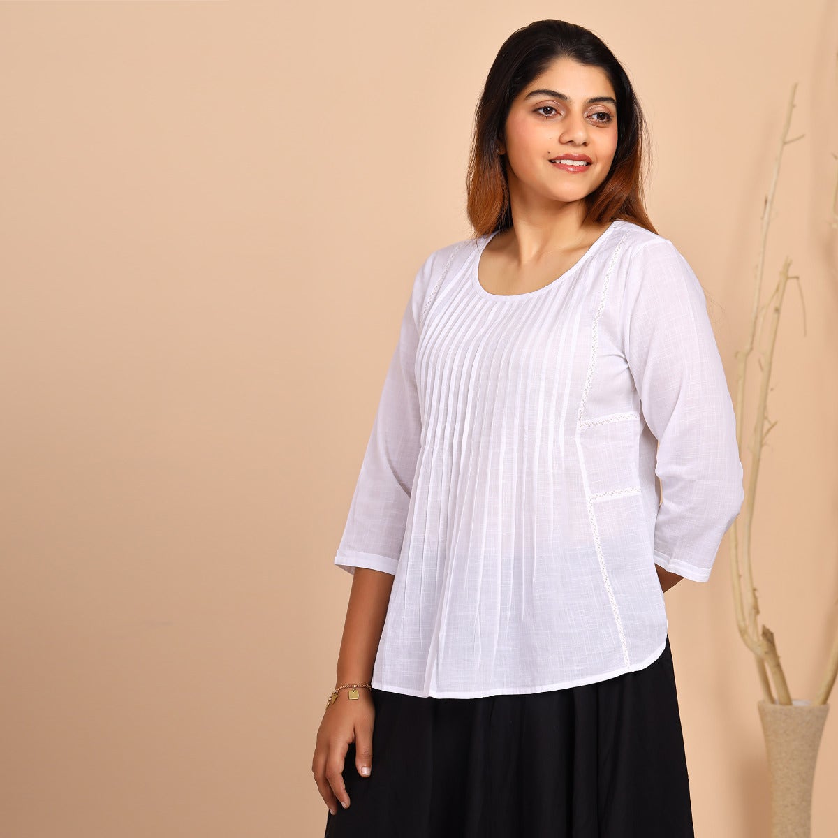 Slub Cotton Top With Pleats - White