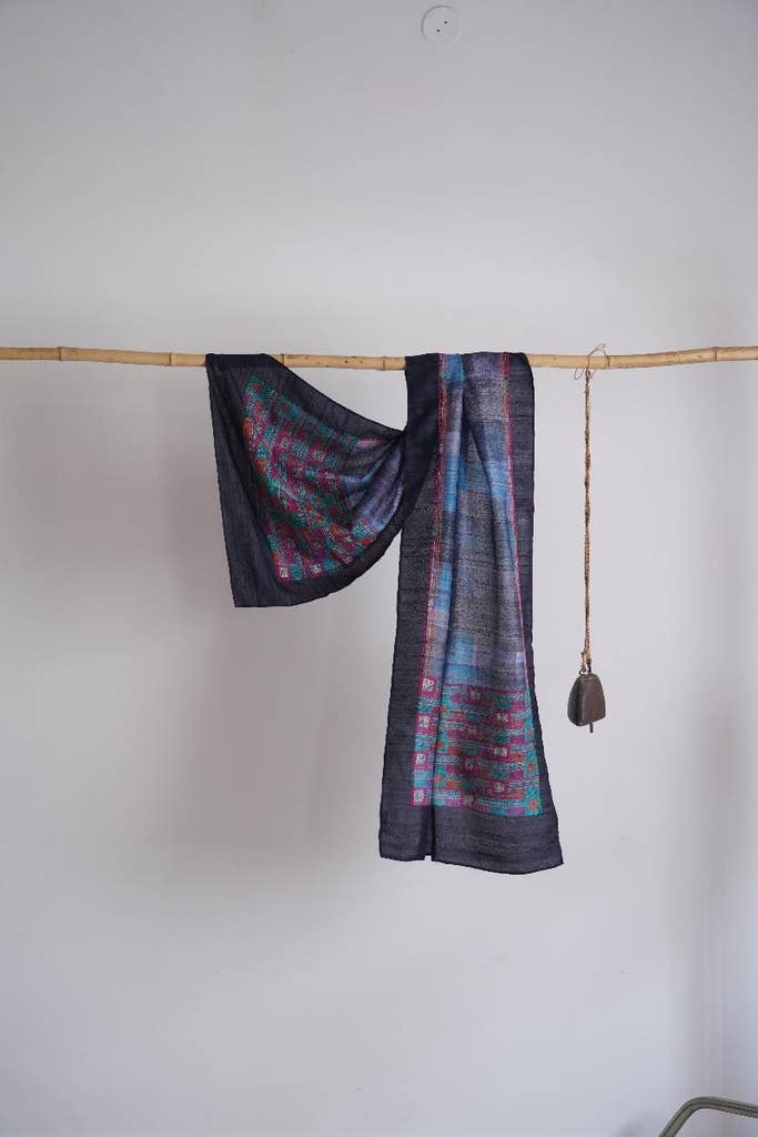 Handlook Blue Stole Showcasing Bengal Kantha Embroidery