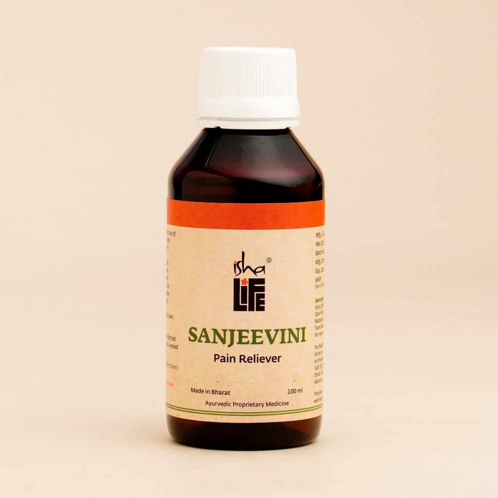 Sanjeevini pain reliever oil. 100% Natural. Highly potent ancient formulation. No mineral oil or preservatives - (100ml)