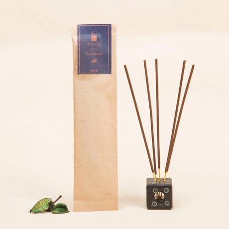 Eucalyptus Incense/Agarbatti (Pack of 10 sticks). Organic. Chemical and toxin free. Long lasting fragrance