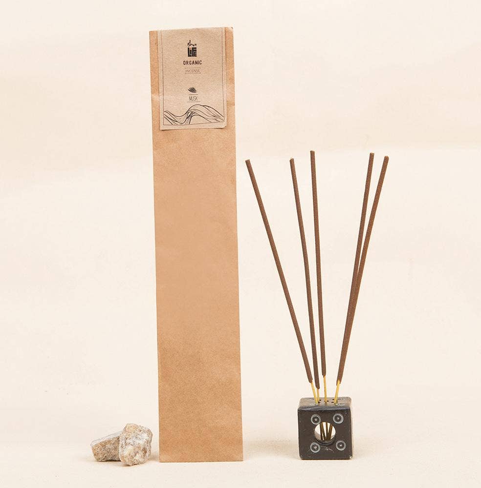 Hand rolled organic Musk (Kasturi) incense/agarbatti (Pack of 10 sticks). Chemical and toxin free. Ethically sourced. Natural herbs, roots & essential oils. Long-lasting fragrance.