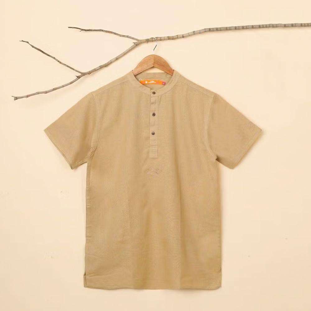 Men’s 100% organic cotton kurta with embroidered (Beige) "Aum". Short sleeved short kurta. Relaxed fit.