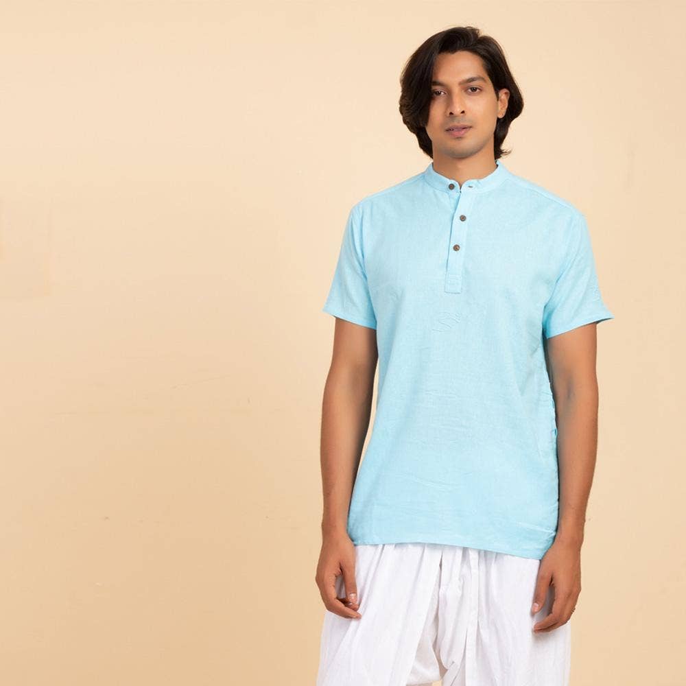Men’s 100% organic cotton kurta with embroidered (Sky) "Aum". Short sleeved short kurta. Relaxed fit.