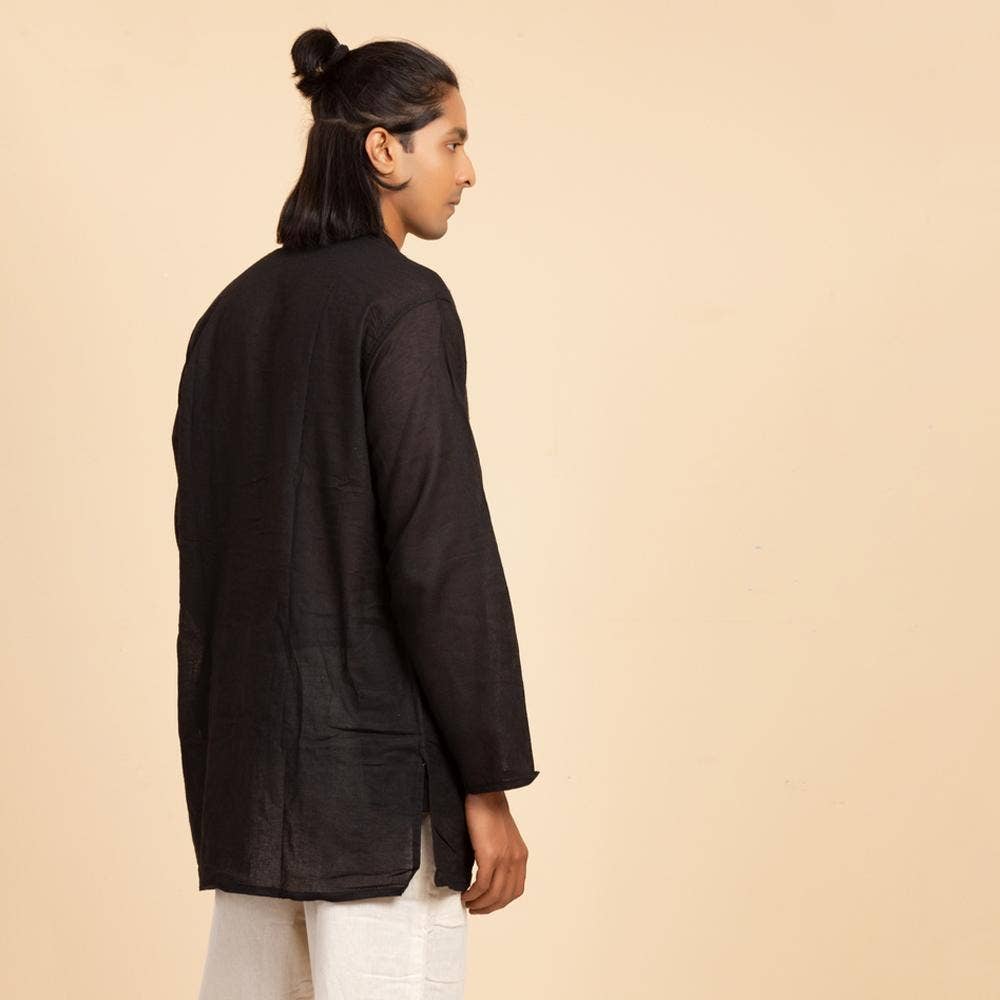 Isha Life Men’s Cotton Linen Kurta. Black. Full sleeves. Minimalist design. Natural fibers