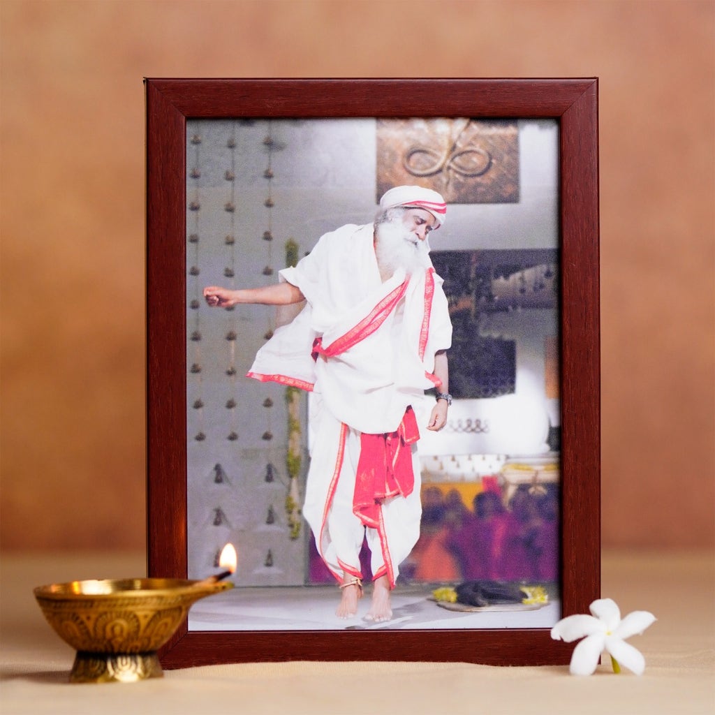 Sadhguru Photo (6x8)