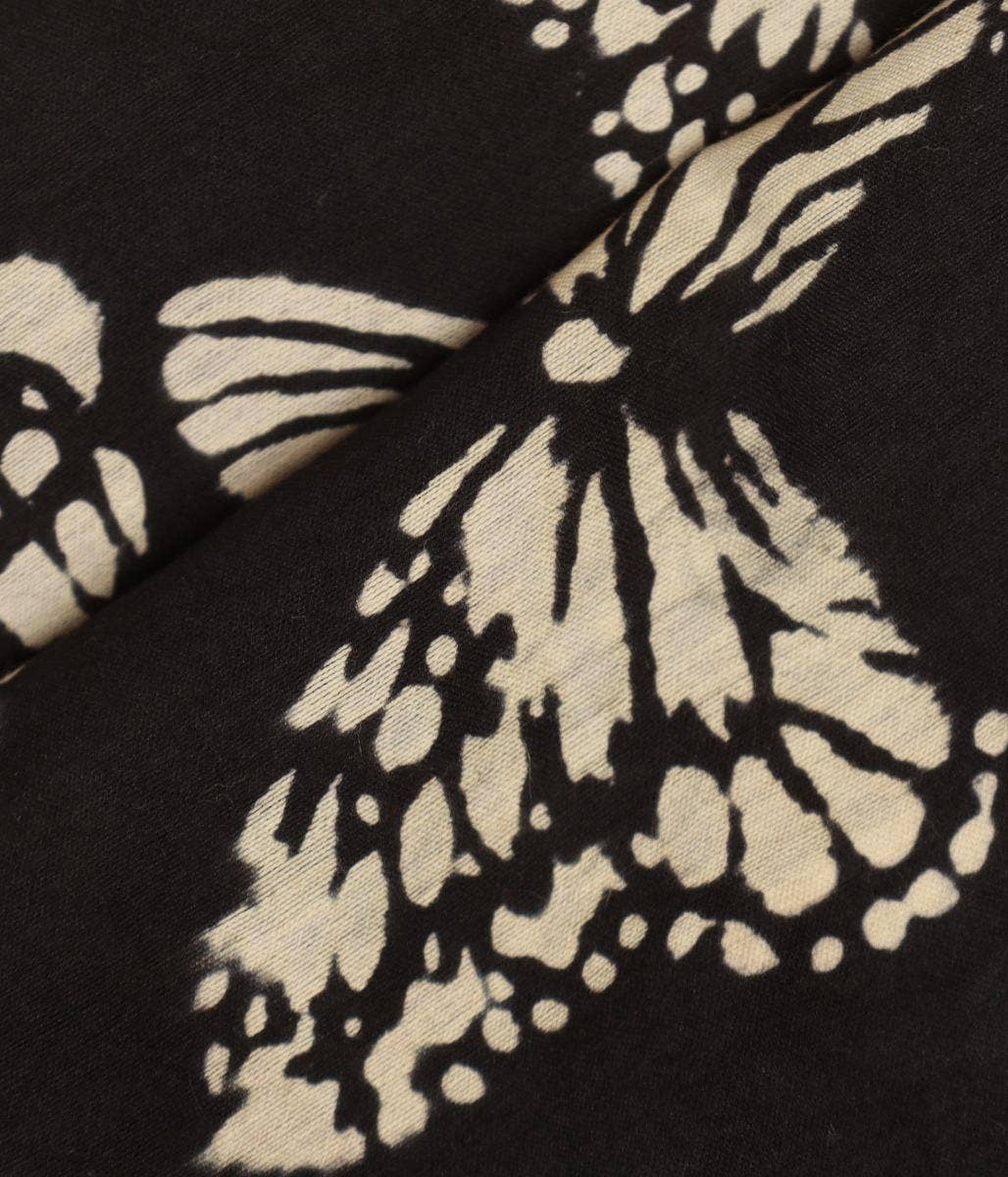 Black - Shawl. A festive gift.