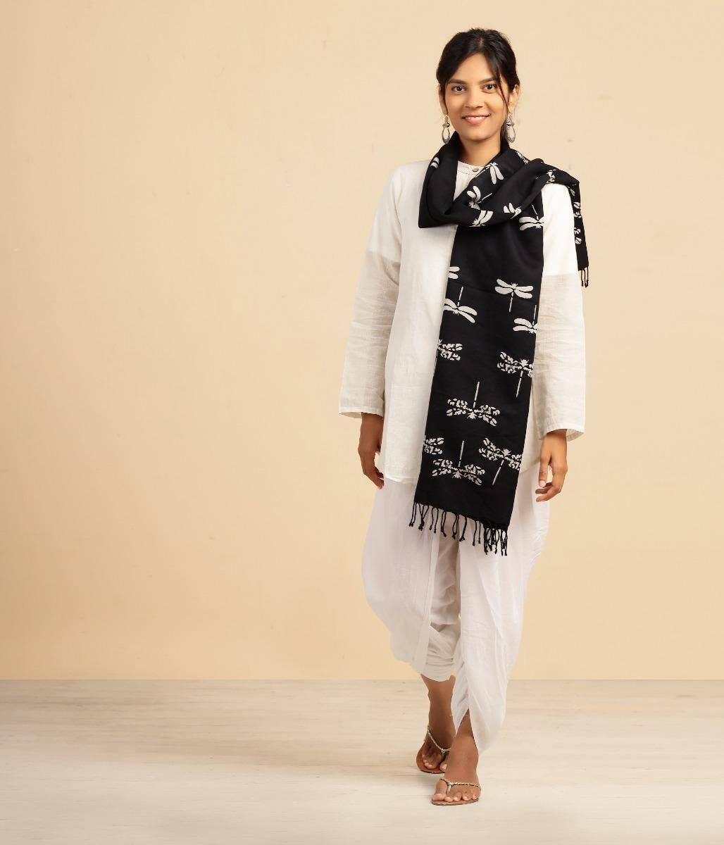 Shawl- Black. A festive gift.