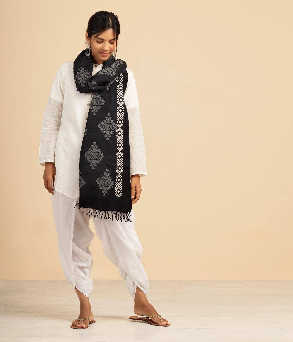 Ethnic Shawl- Black. A festive gift.