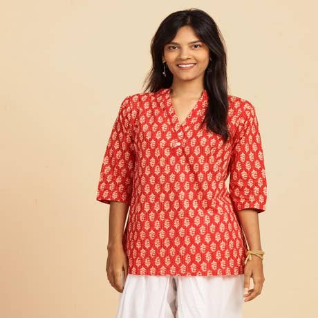 Blooming Fields V-Neck Cotton Kurta for Women