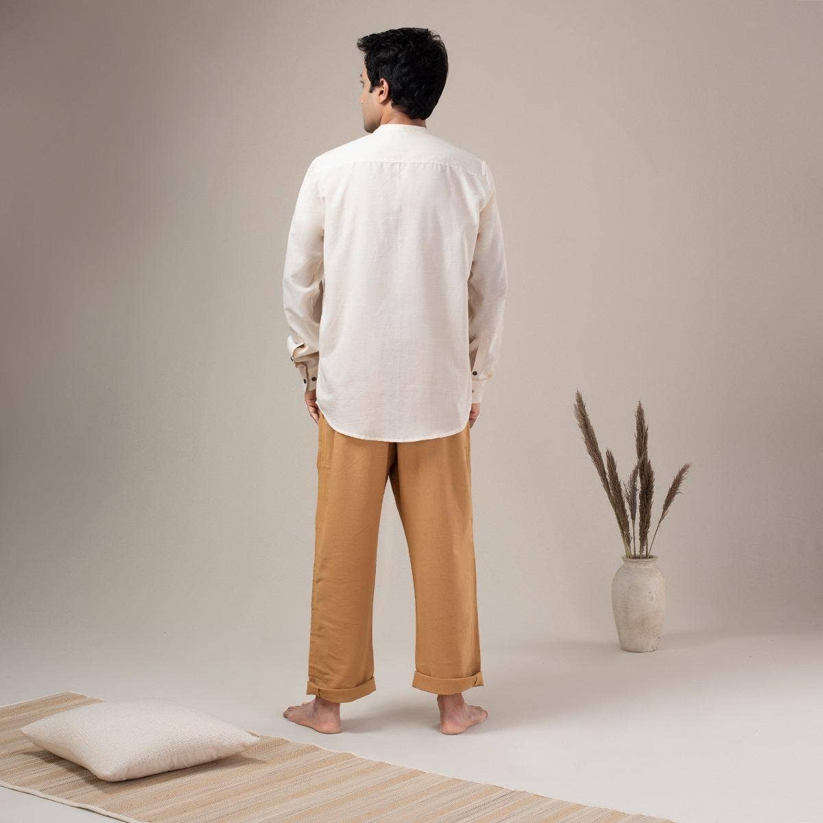 Fine Cotton Lightweight Houndstooth Shirt - Beige