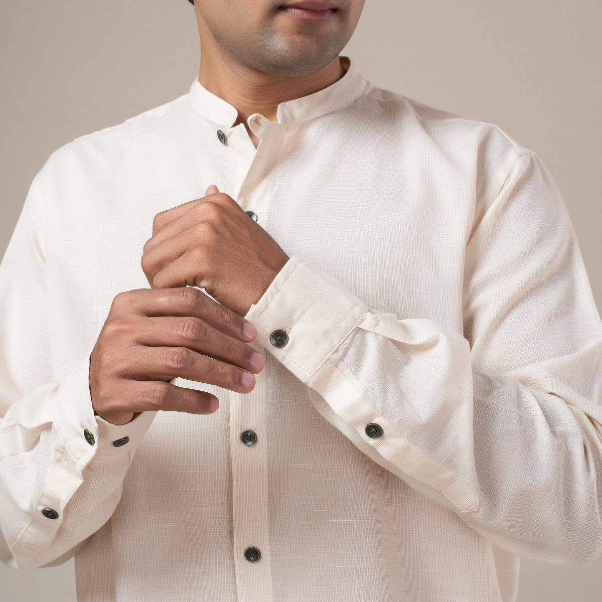 Fine Cotton Lightweight Houndstooth Shirt - Beige